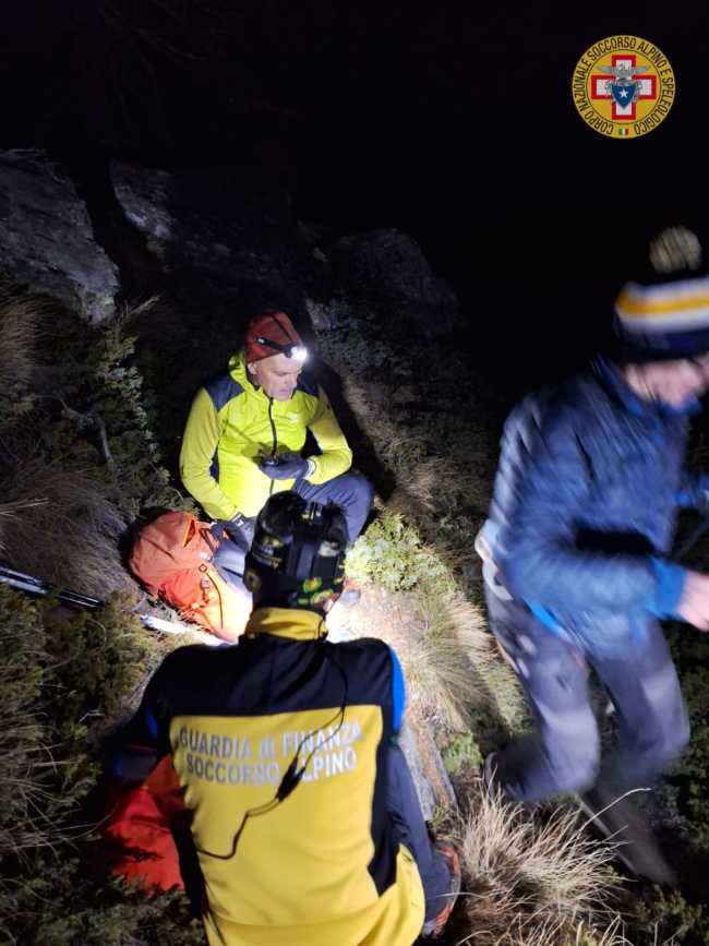  alpino recupero escursionisti notte00006 copia