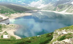 390px Lago dAvino vista dinsieme