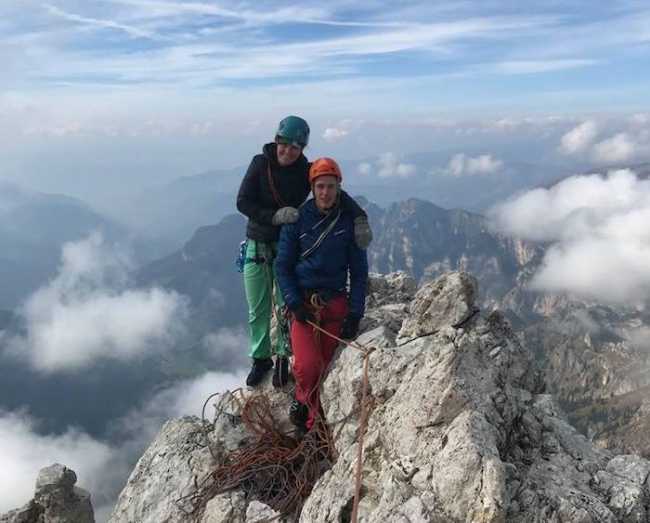 44348324 1335555049976016 854799037088399360 n