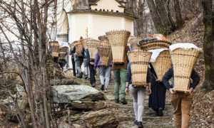7 mostra intrecci beura processione 0940