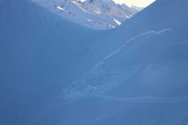 Avalanche 11.12.2022 Photo Police cantonale valaisanne 768x512