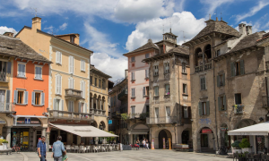 PiazzaMercato BorgodellaCulturaDomodossola phMarcoBenedettoCerini1 001