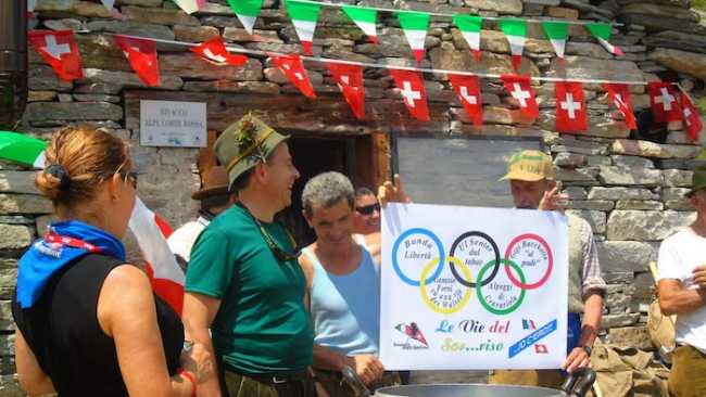 Spalloni corte rossa1