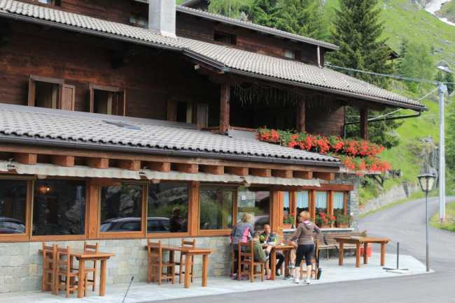 albergo alpino esterno2