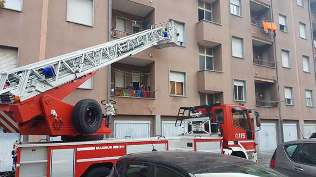 autoscala vigili fuoco condominio villa 17