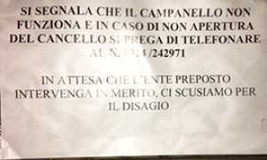 b cartello scuole campanello