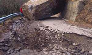 b frana masso strada