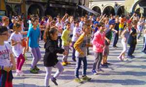 b giornata bambini piazza mercato