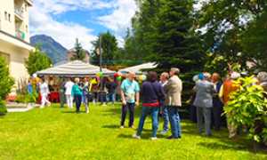 b residenza casa riposo anziani festa