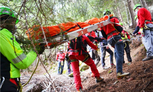 barella bosco soccorso macugnaga