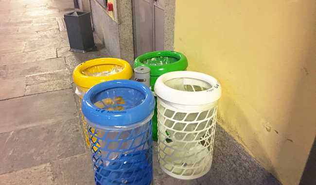 bidoni stazione differenziata cestini
