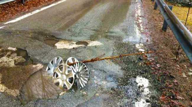 buca strada vigezzo cerchi