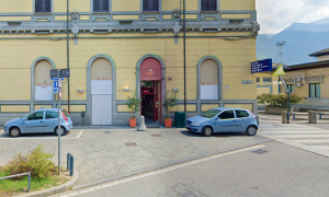 buffet stazione esterno