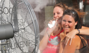 caldo ragazze ventilatori