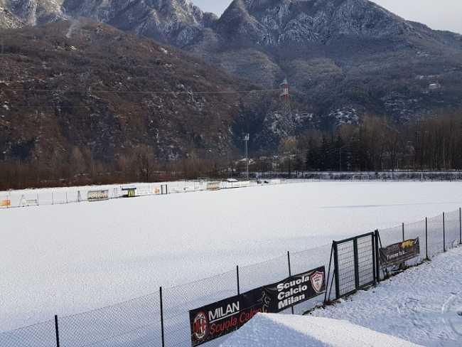 campo calcio neve