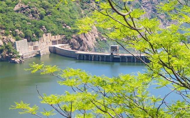 centrale diga idroelettrica