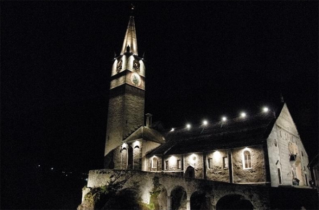 chiesa baceno notte