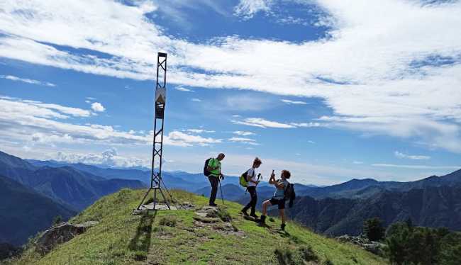 cima croce val loana gente