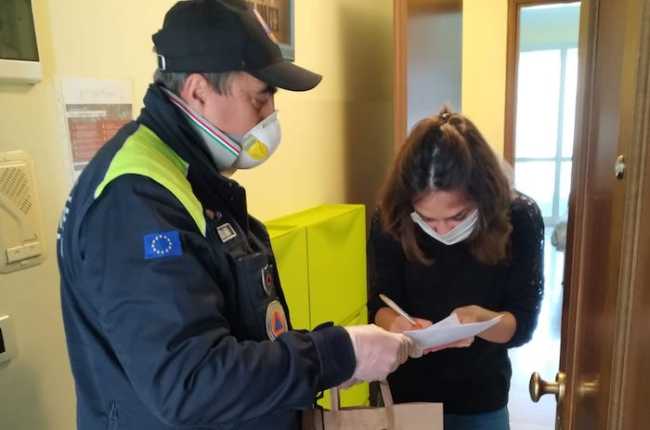 consegna mascherine 3