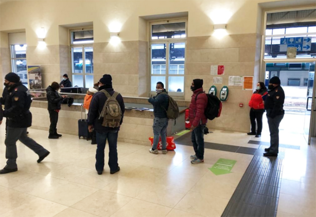 controlli poloizia stazione mascherine gen 21