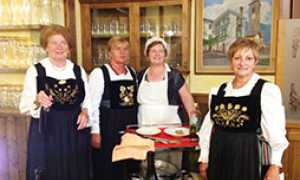 corta bannio donne costume folk festival immateriale