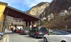 corta dogana iselle auto