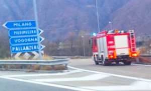 corta vigili fuoco uscita superstrada