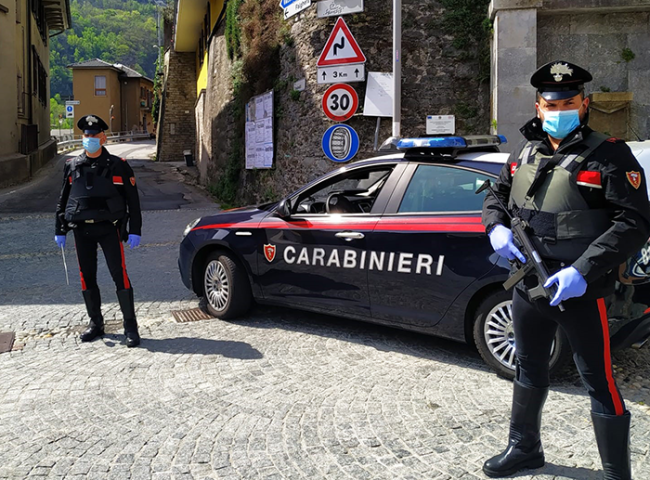 covid mitra auto blocco paese carabinieriValle Antrona 71
