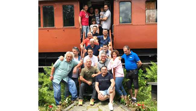 croveo treno bimbi raduno fanciullo 18