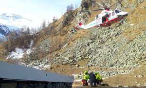 eliambulanza volo decollo uomini verricello