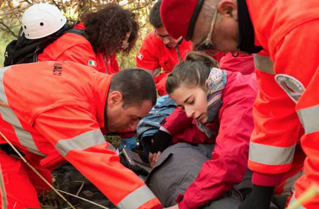 emergenza ferito incidente soccoritori