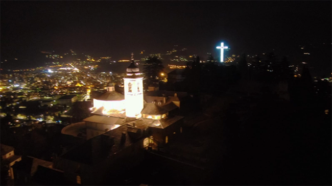 foto filippi calvario domo croce notte