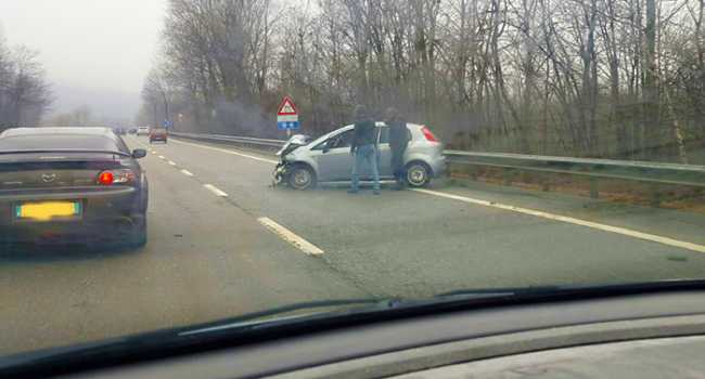 incidente peugeot superstrada