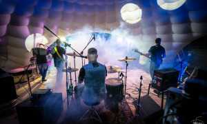 judaskiss foto retro