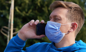 mascherina telefono covid