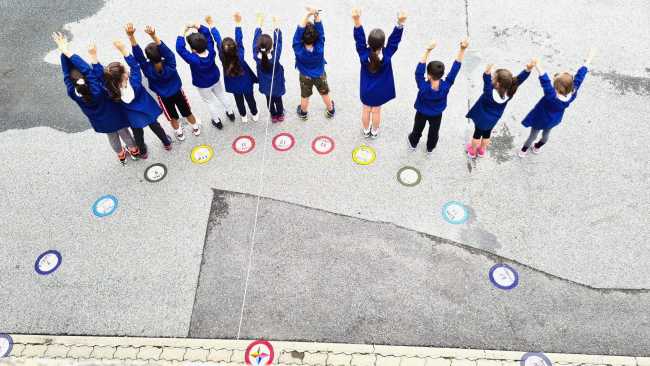 meridiana e alunni visti dallalto