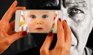 nativo digitale telefono bambino