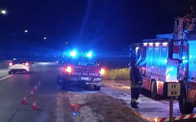 notte strada vigile camion