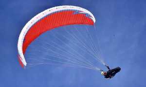 parapendio vela rossa