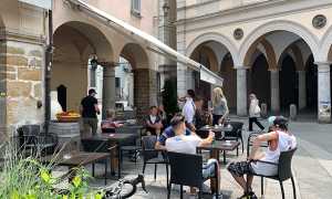 piazza mercato bar ravoli clienti covid