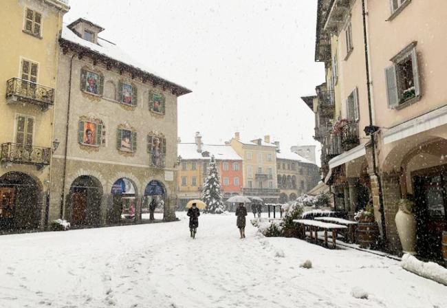 piazza mercato neve