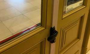 porta sala aspetto stazione