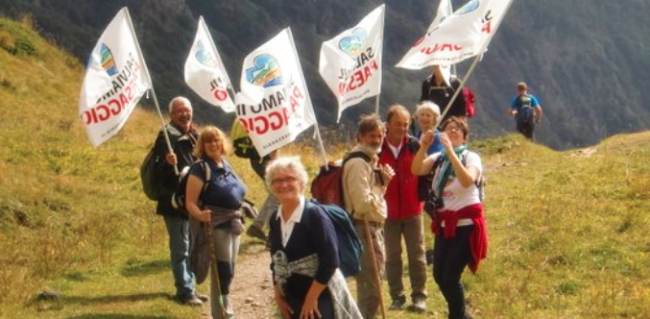 salviamo paesaggio bandiere