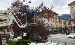 scala pianta neve operaio stazione 19