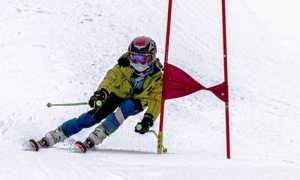 sciatore 1 paletto gara giovane