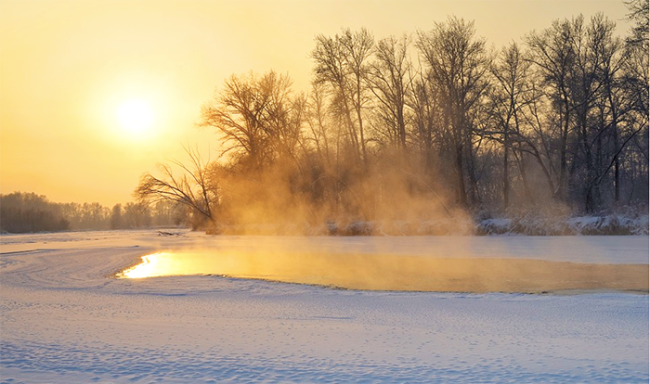 sole lago fumo ghiaccio neve