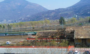 stazione domop scalo capannone crollo