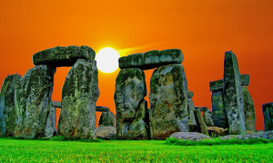 stonehenge tramonto