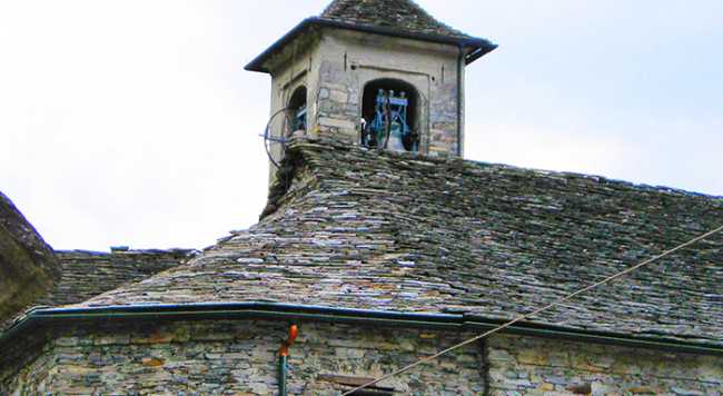 tetto chiesa beura