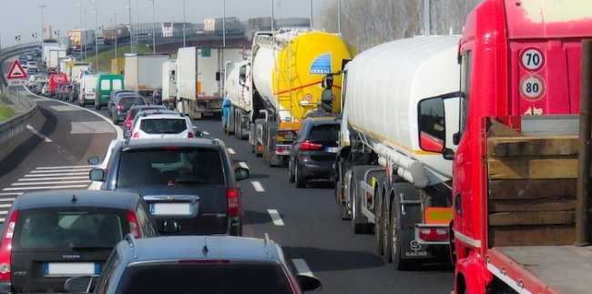 traffic 2158790 1280